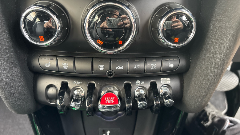 MINI Hatchback 2.0 Cooper S Exclusive 3dr Auto Petrol Hatchback